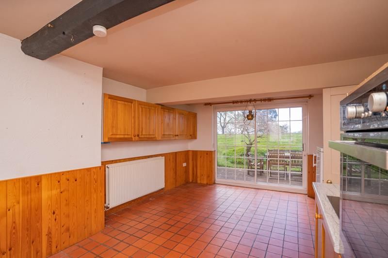 3 bed detached house for sale in Leafields, Ryall Lane, Ryall, Upton Upon Severn, Worcester, Worcestershire WR8, £675,000