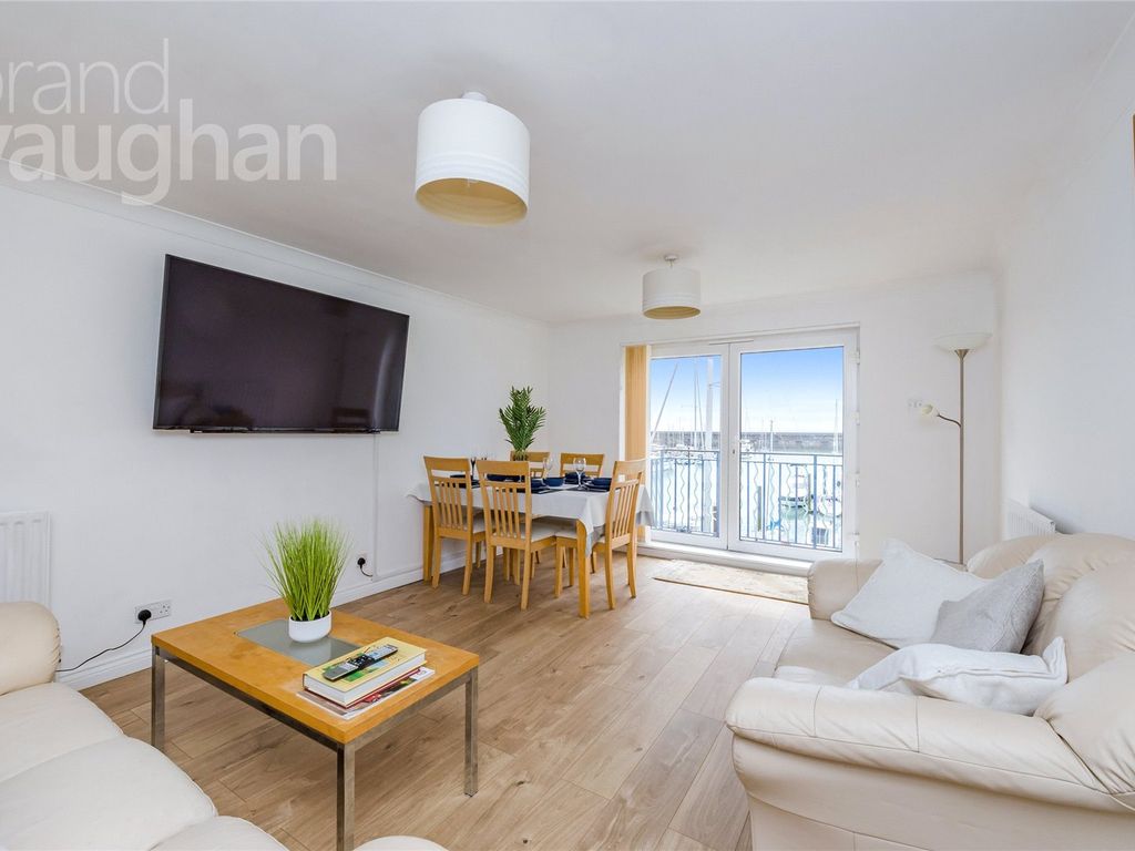 4 bed flat to rent in Merton Court, Brighton Marina BN2, £3,400 pcm