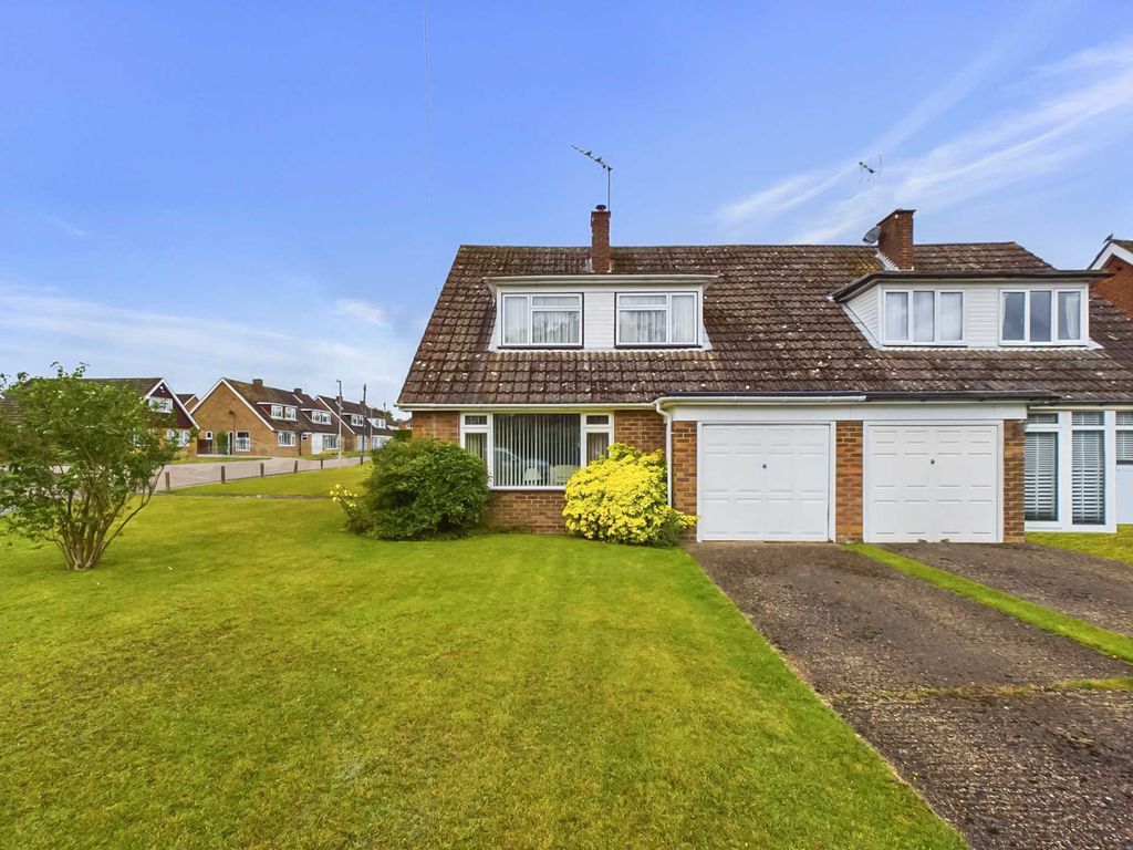 3 bed semi-detached house for sale in Raven Road, Stokenchurch - No Onward Chain HP14, £450,000