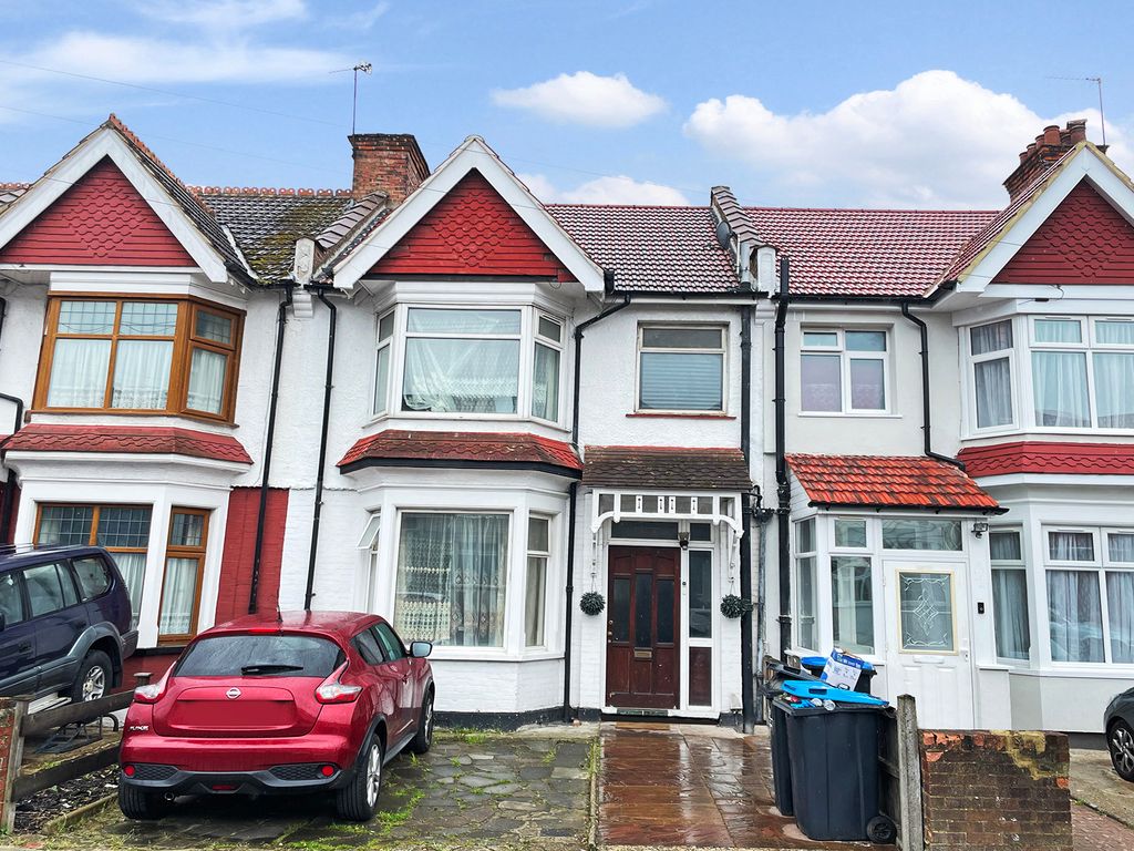 3 bed terraced house for sale in Park Road, Wembley HA0, £650,000