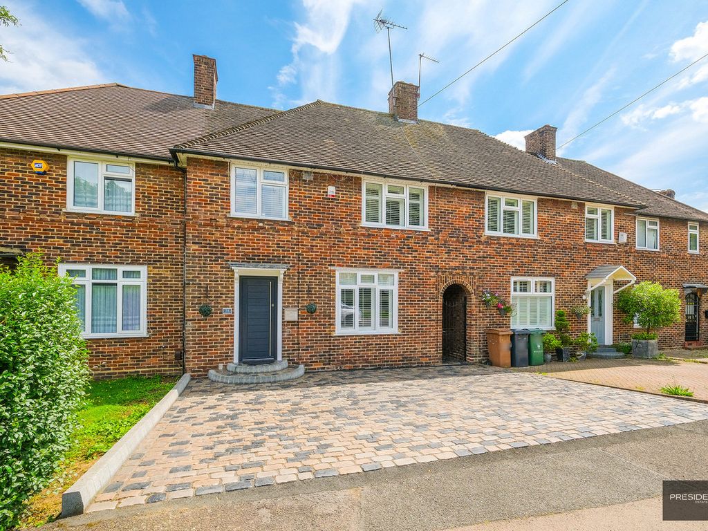 3 bed terraced house for sale in Little Friday Road, Chingford E4, £525,000