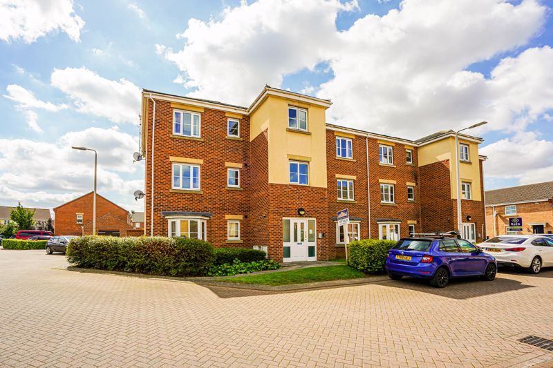 2 bed flat for sale in 23 Pennistone Place, Grimsby DN33, £85,000