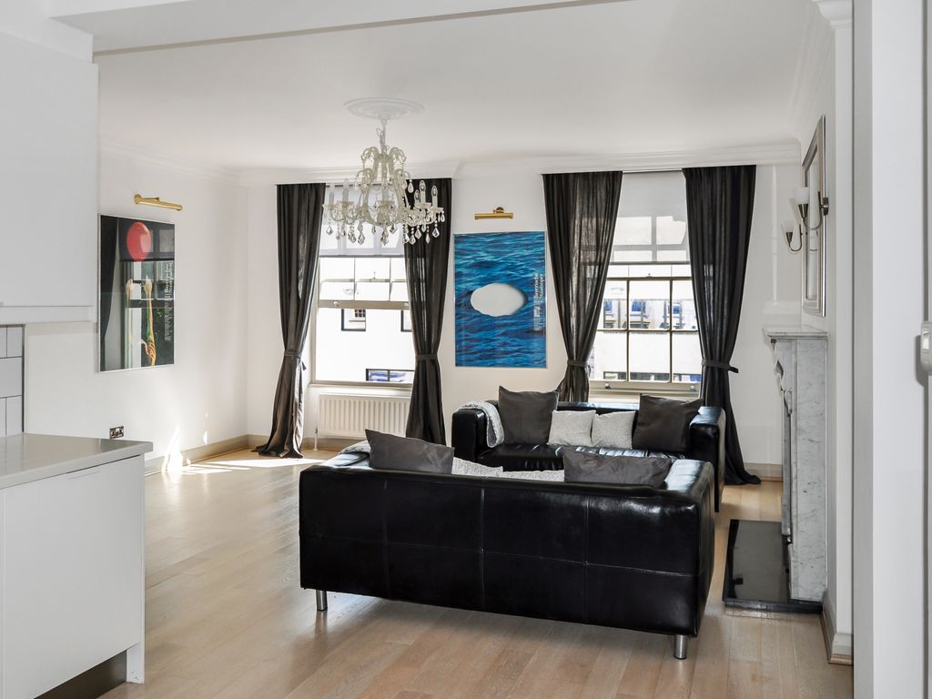 3 bed flat for sale in Claverton Street, Pimlico, London SW1V, £1,400,000