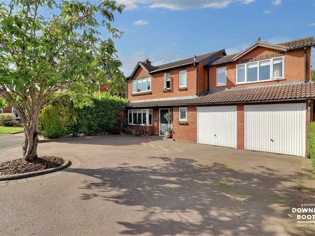 4 bed detached house for sale in Willowsmere Drive, Boley Park, Lichfield WS14, £625,000