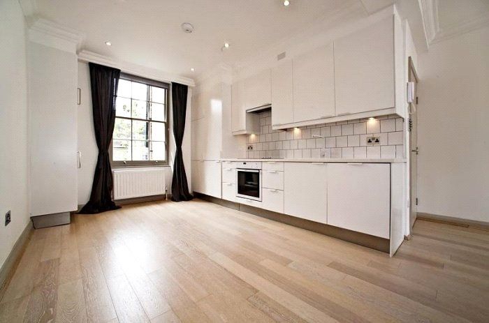 3 bed flat for sale in Claverton Street, Pimlico SW1V, £1,400,000