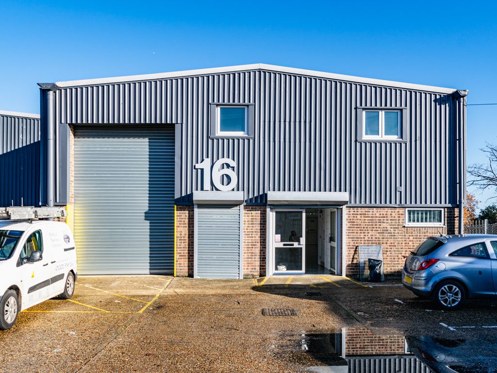 Warehouse to let in Unit 16 West Howe Industrial Estate, Bournemouth BH11, £25,500 pa