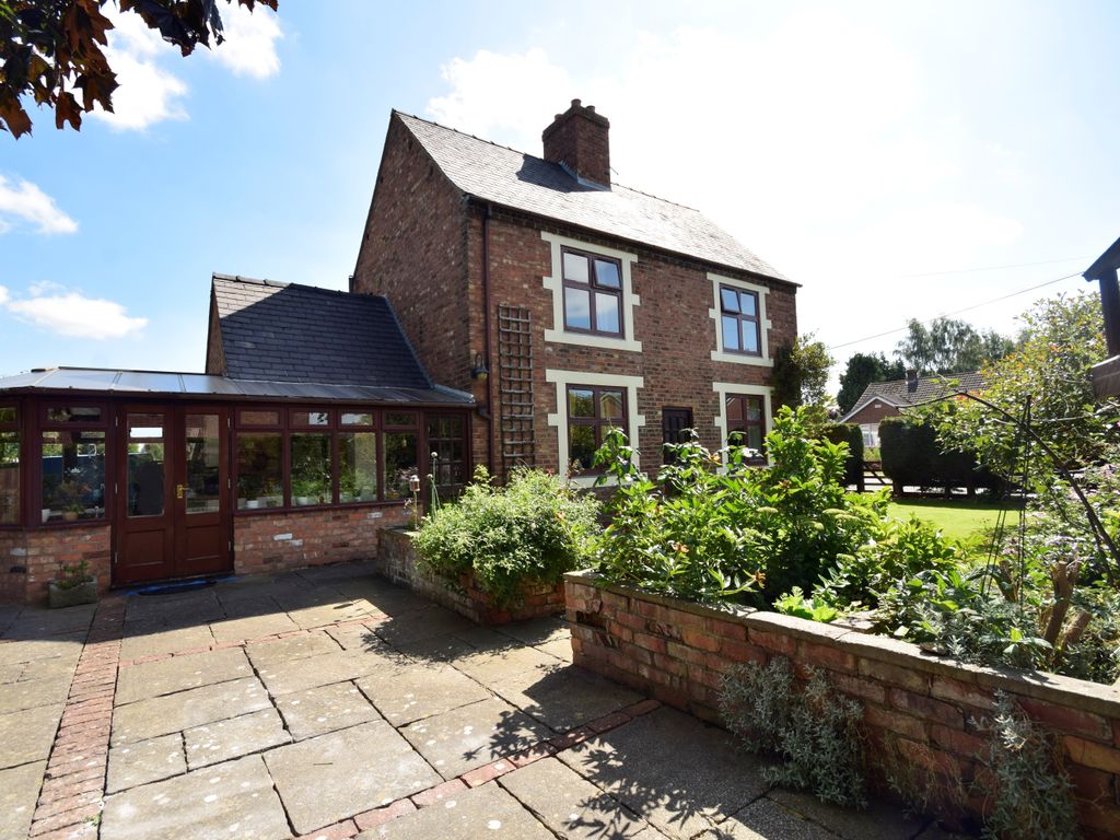 5 bed detached house for sale in School Lane, Lower Heath, Prees, Whitchurch SY13, £350,000