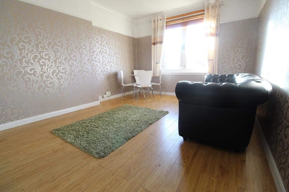 2 bed flat to rent in Hilton Drive, Aberdeen AB24, £650 pcm