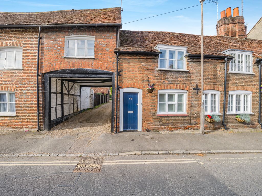 2 bed terraced house for sale in The Broadway, Amersham HP7, £590,000