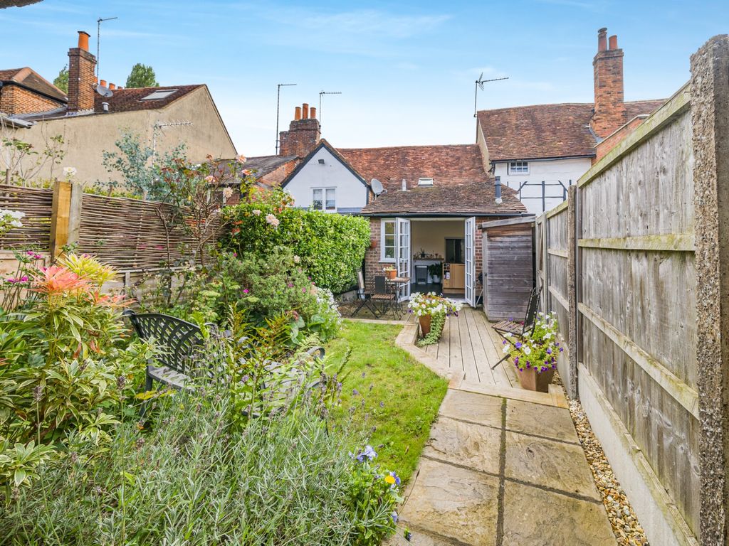 2 bed terraced house for sale in The Broadway, Amersham HP7, £590,000