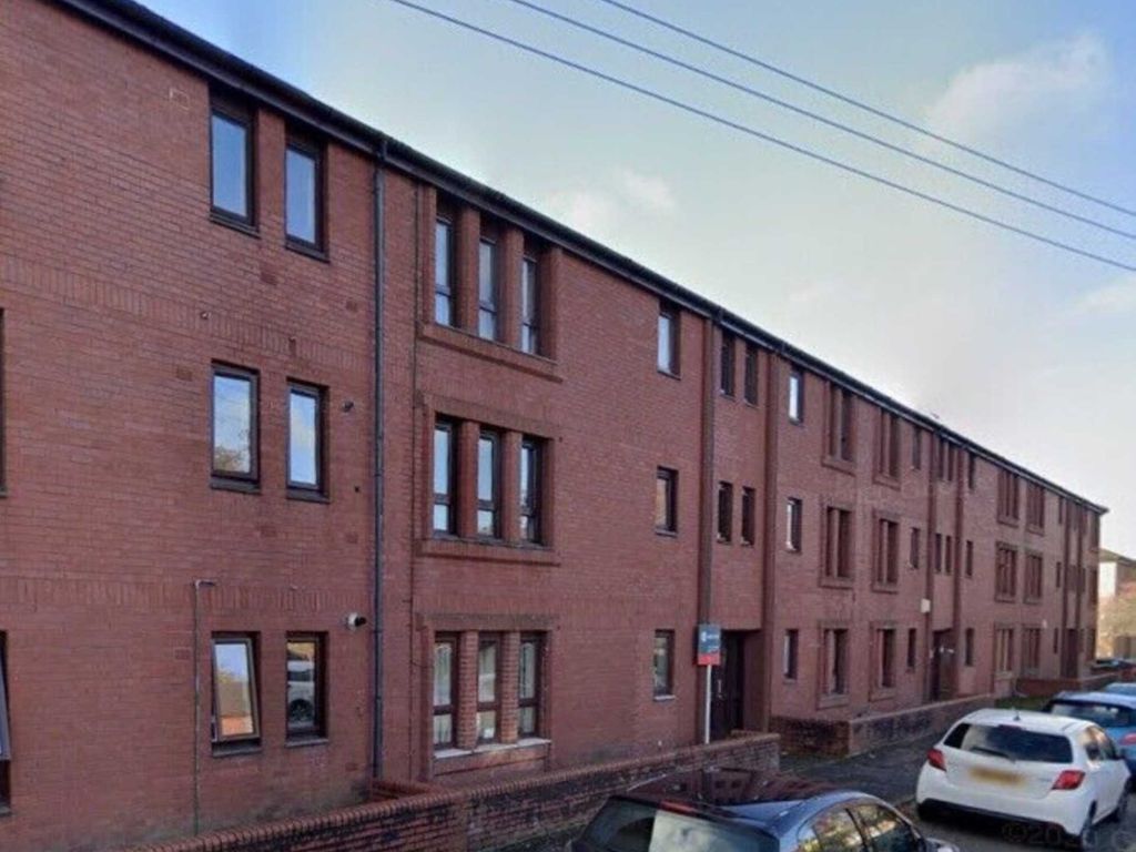 2 bed flat to rent in Raeberry Street, Maryhill, Glasgow G20, £895 pcm