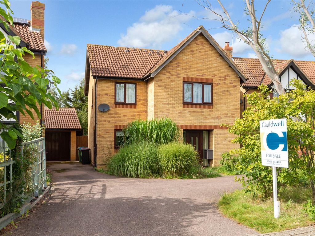 4 bed detached house for sale in Porlock Lane, Furzton, Milton Keynes MK4, £465,000