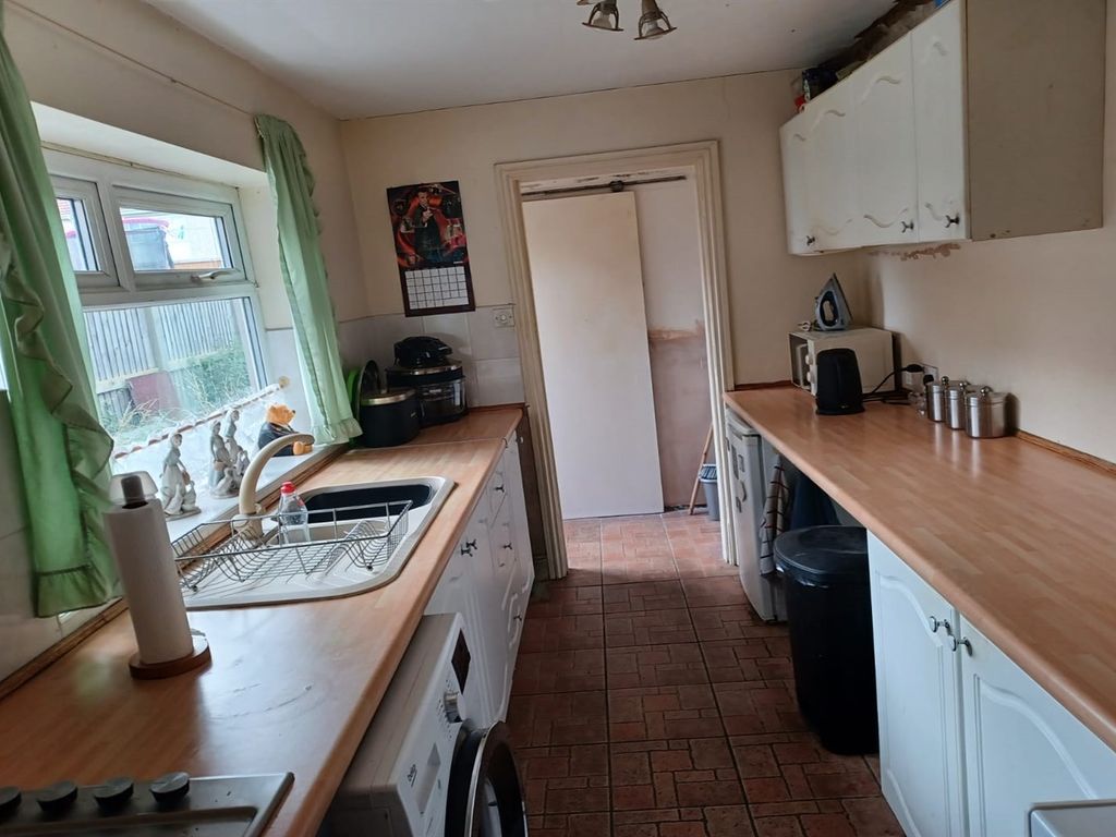 3 bed property for sale in Markham Terrace, Edlington Lane, Edlington, Doncaster DN12, £67,500
