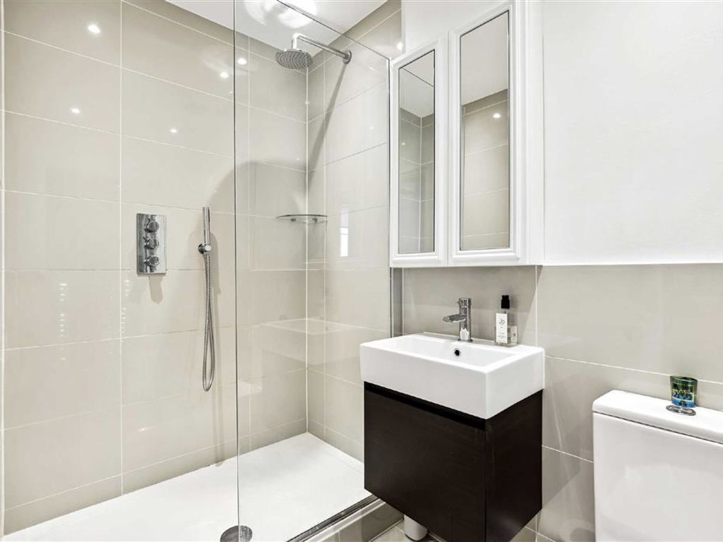 1 bed flat for sale in Churton Street, London SW1V, £575,000