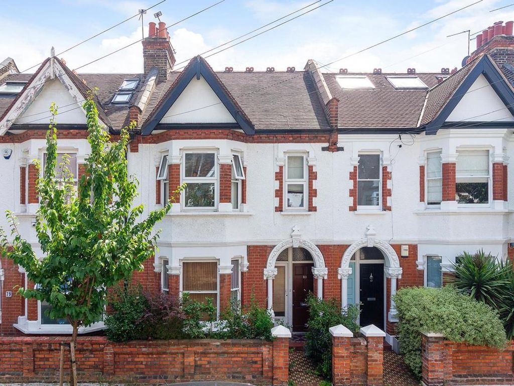 3 bed flat for sale in Colwith Road, Hammersmith, London W6, £649,950