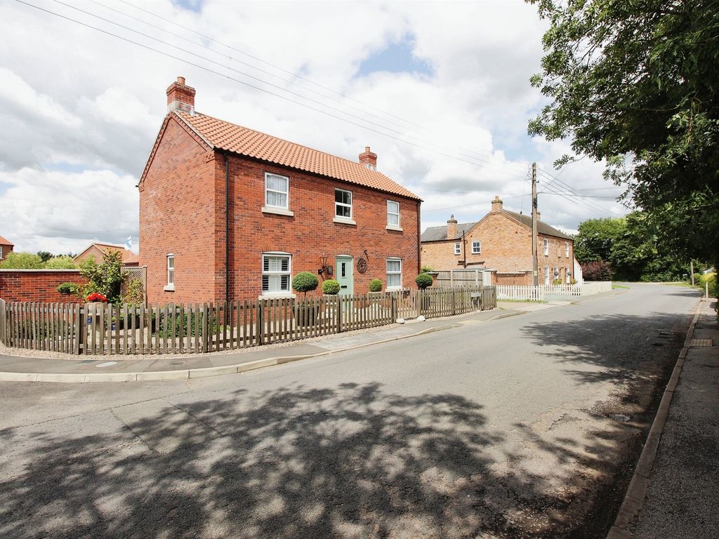 3 bed detached house for sale in Main Street, Kirkby-On-Bain, Woodhall Spa LN10, £440,000