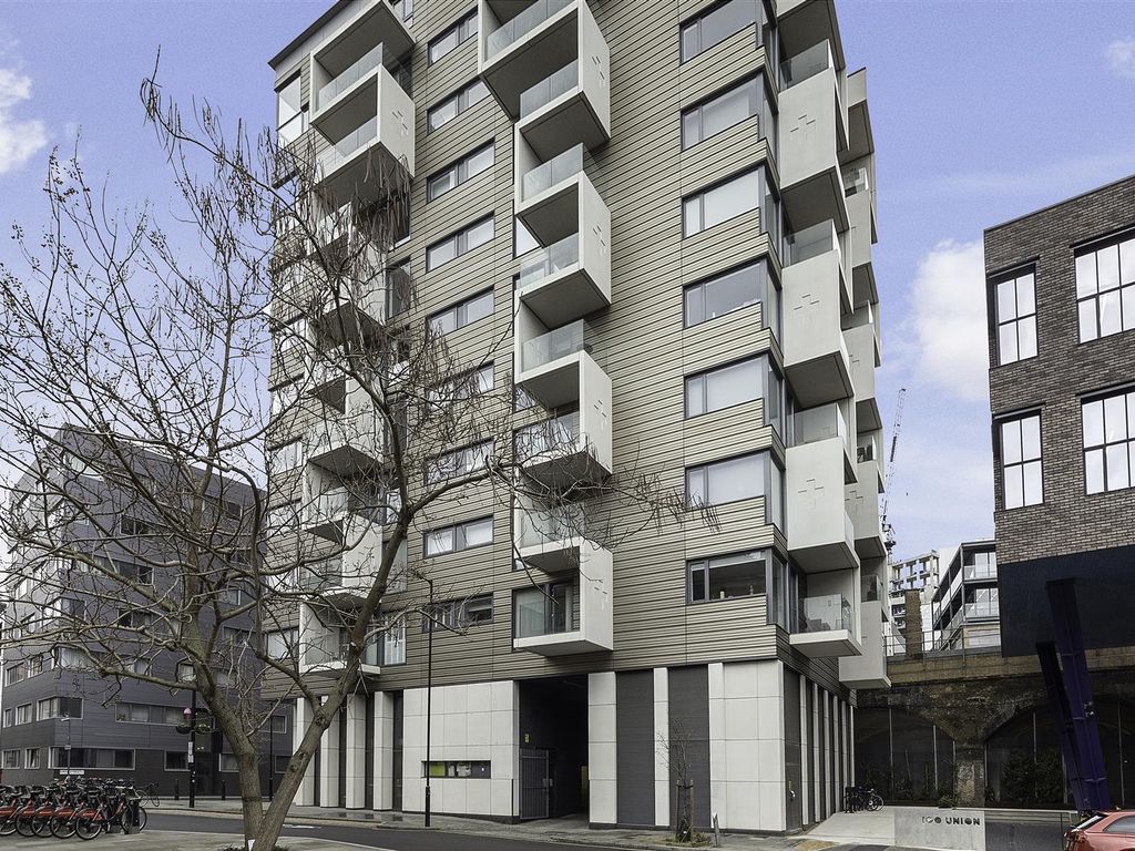 2 bed flat for sale in Rosler Building, Ewer Street, London Bridge, London SE1, £850,000