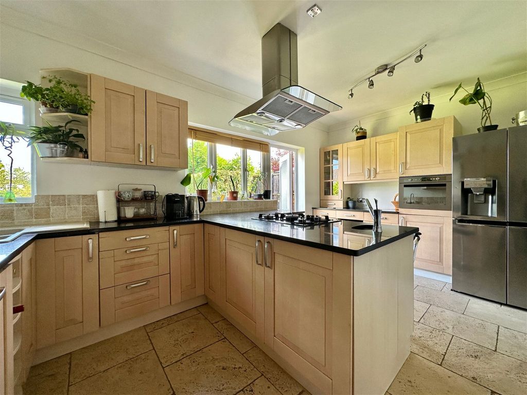 4 bed detached house for sale in Acres Road, Leicester Forest East, Leicester LE3, £450,000