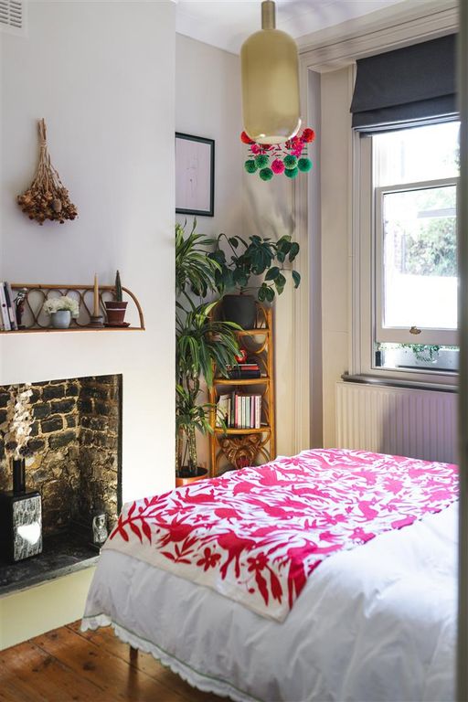 2 bed flat for sale in Glenarm Road, London E5, £625,000