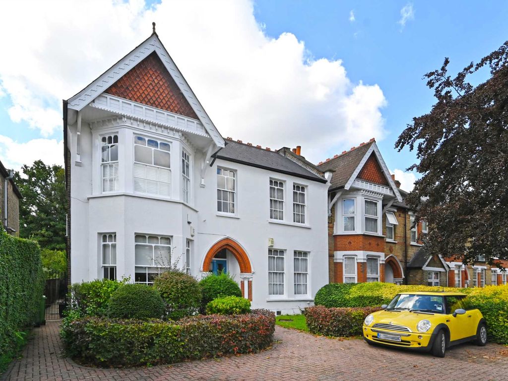 1 bed flat for sale in Madeley Road, Ealing W5, £549,000