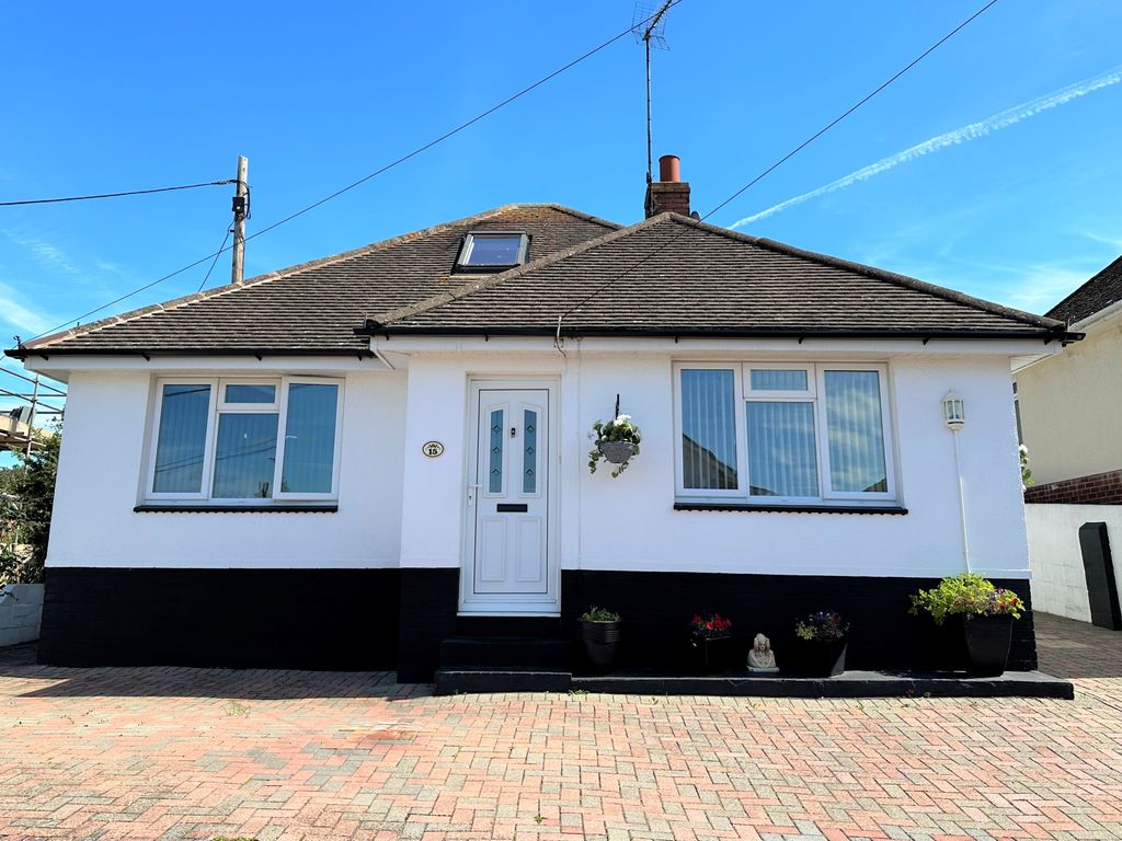 2 bed bungalow for sale in Newlands Avenue, Exmouth EX8, £450,000
