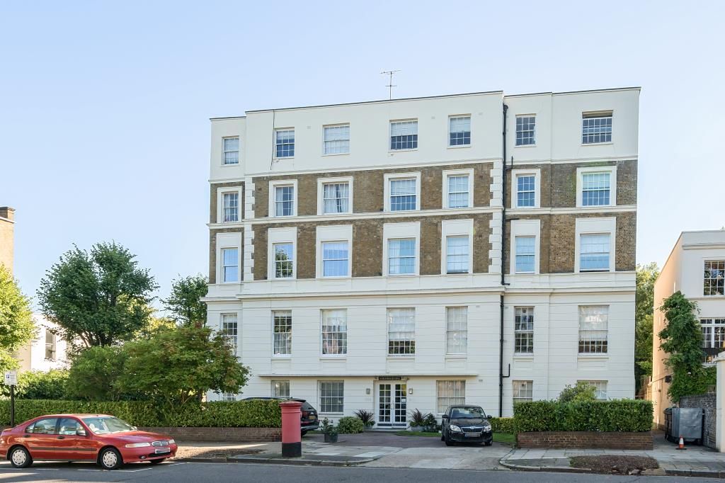 2 bed flat for sale in Marlborough Lodge, St. John's Wood NW8, £800,000