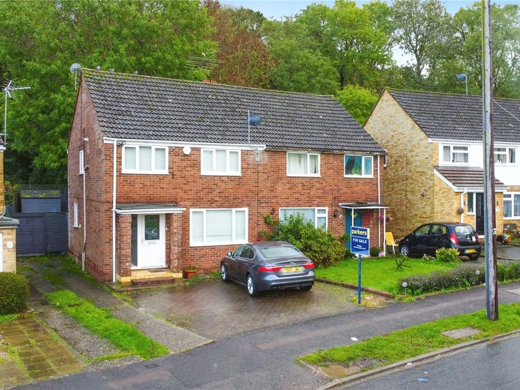 3 bed semi-detached house for sale in Woodside Way, Reading RG2, £390,000