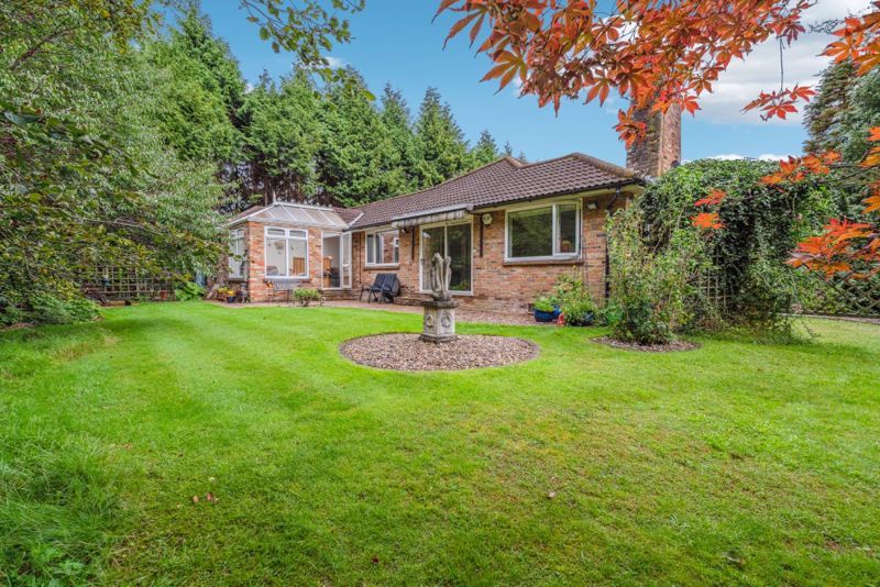 3 bed detached bungalow for sale in Eghams Wood Road, Beaconsfield HP9, £1,150,000