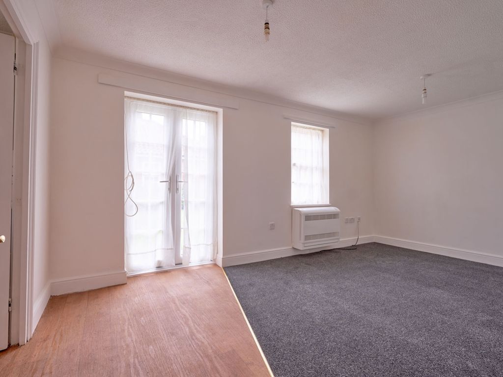 2 bed flat for sale in 1, Chapel Court, Chapel Street, Kings Lynn PE30, £115,000