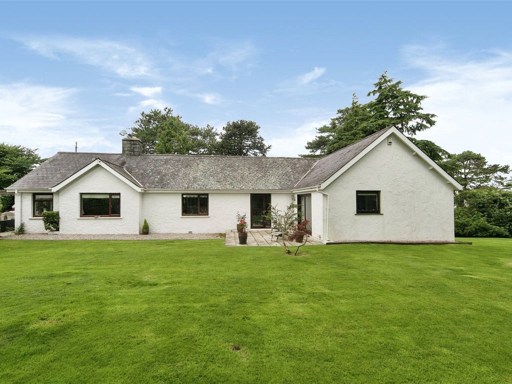 4 bed bungalow for sale in Llanbedrog, Gwynedd LL53, £695,000