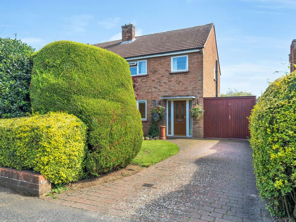 3 bed semi-detached house for sale in Red Hill Close, Great Shelford CB22, £525,000