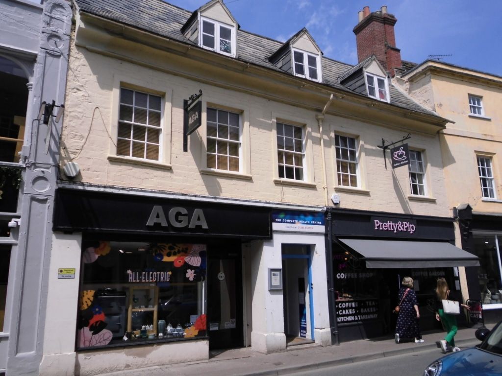 Office to let in First Floor Offices, 24 Castle Street, Cirencester, Gloucestershire GL7, £8,000 pa