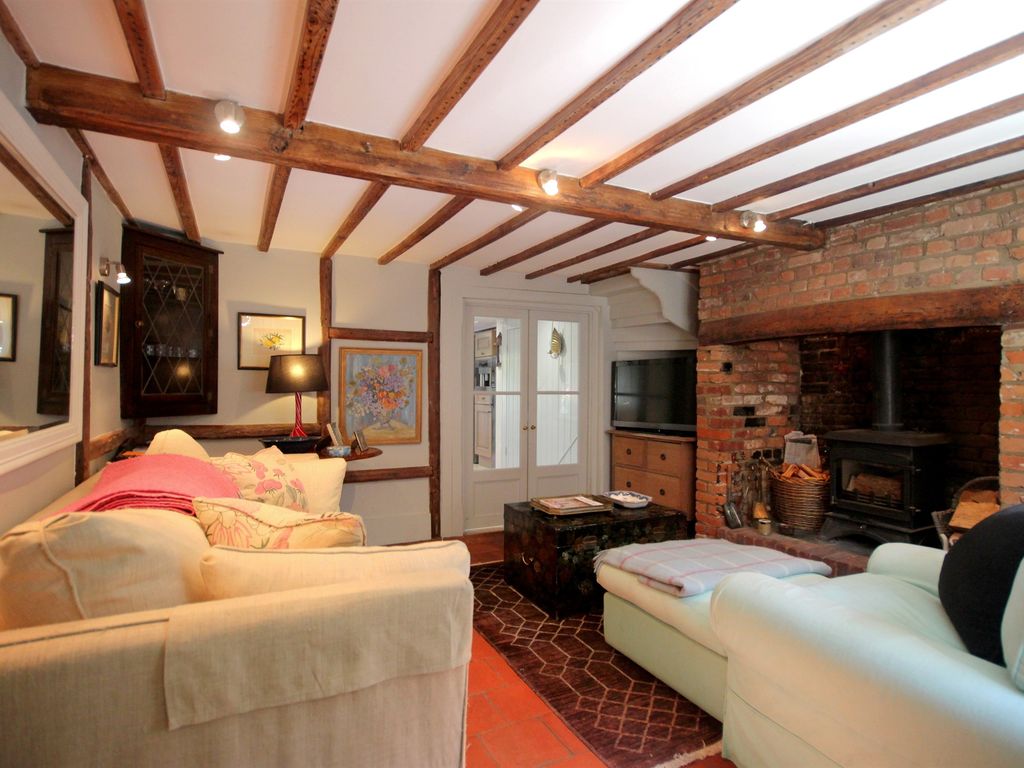 2 bed property for sale in Terrick Row, Terrick, Aylesbury HP17, £425,000