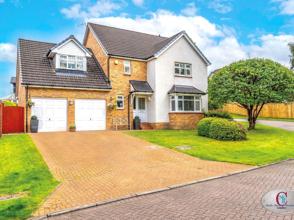 4 bed detached house for sale in Knights Gate, Bothwell G71, £525,000
