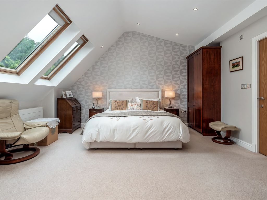 3 bed flat for sale in Lynton Lane, Alderley Edge SK9, £760,000