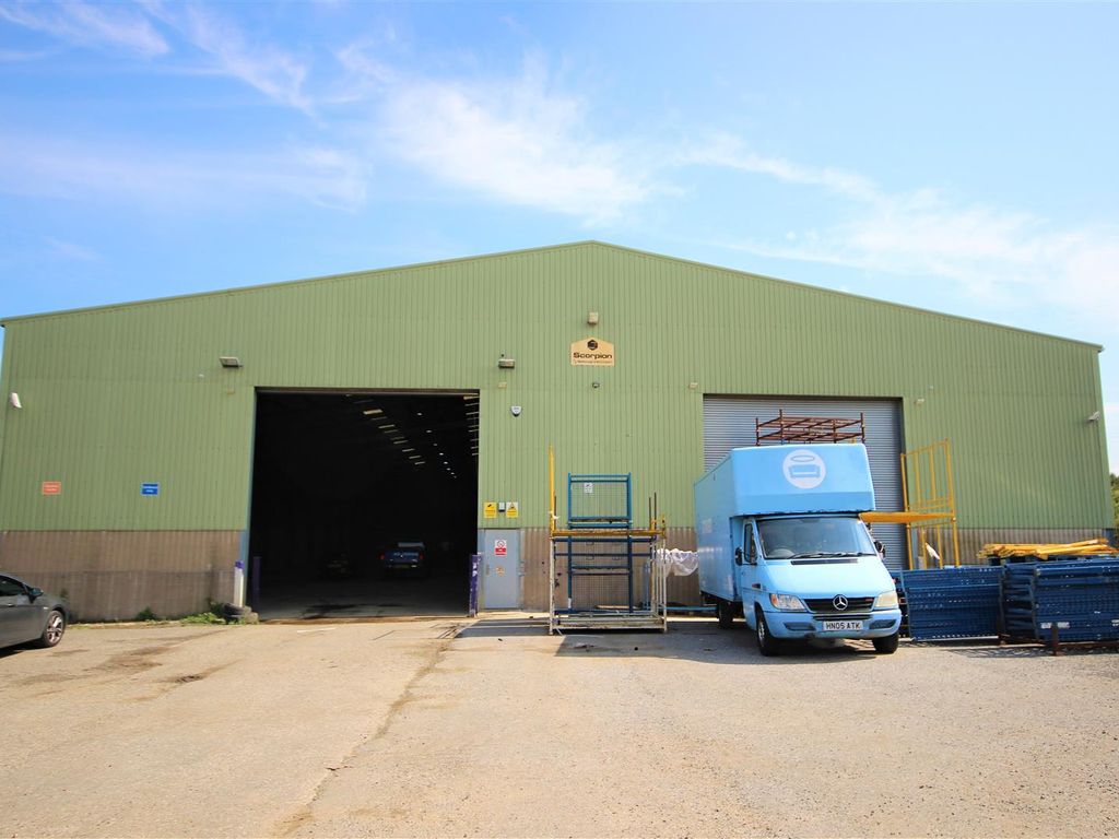 Commercial property to let in Hooks Hole Farm, Borden, Sittingbourne ME9, £100,000 pa