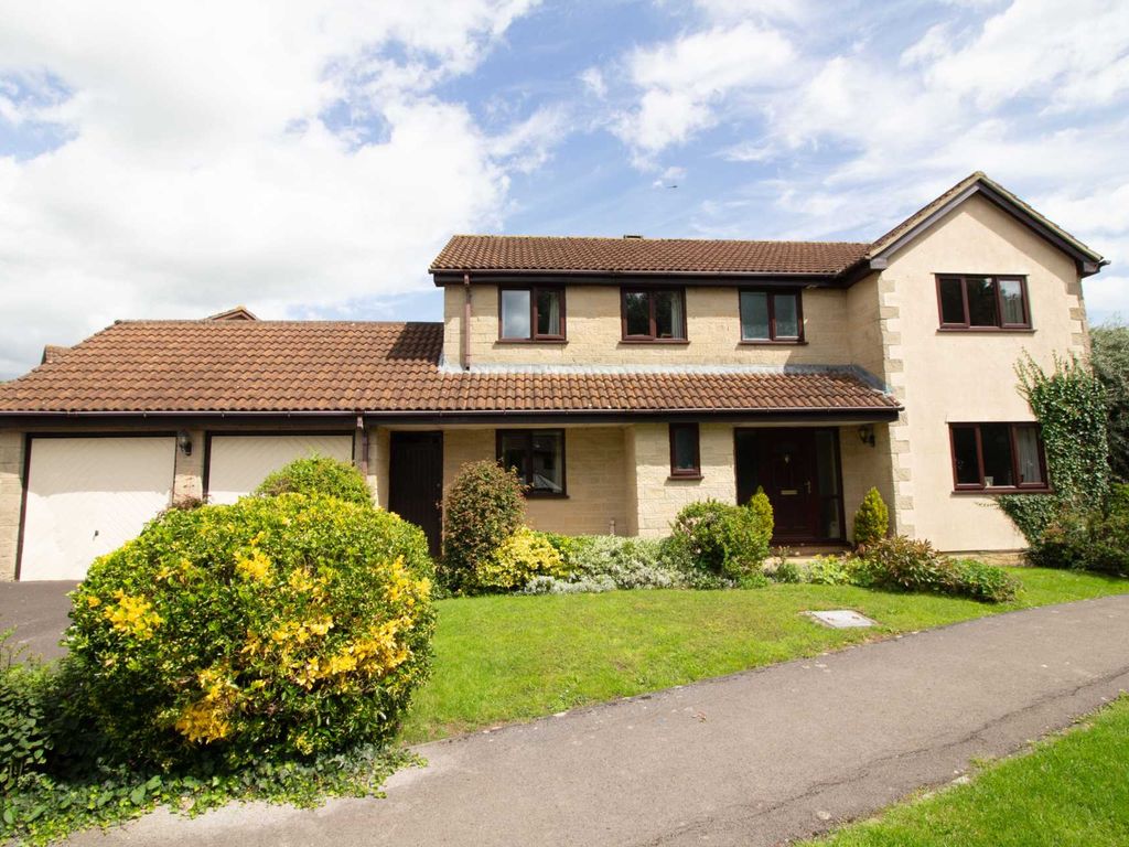 5 bed detached house for sale in Priddy Close, Frome BA11, £600,000