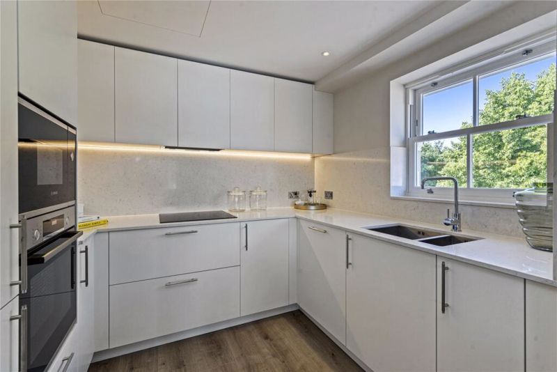 New home, 2 bed flat for sale in Mulberry Court, Hampton Wick KT1, £840,000