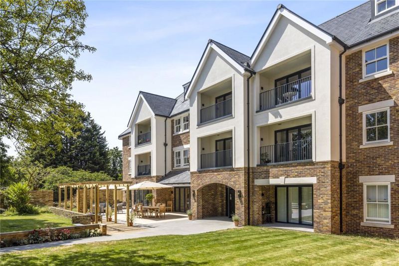New home, 2 bed flat for sale in Mulberry Court, Hampton Wick KT1, £840,000