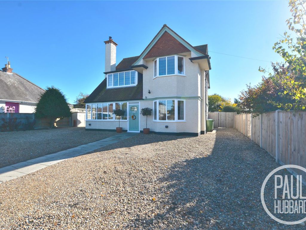 5 bed detached house for sale in Normanston Drive, Oulton Broad, Lowestoft NR32, £500,000