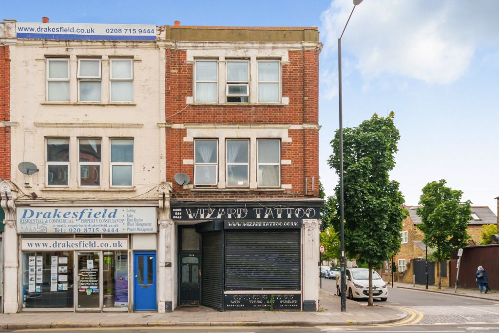 Retail premises to let in 104 Merton High Street, London, Greater London SW19, £9,000 pa
