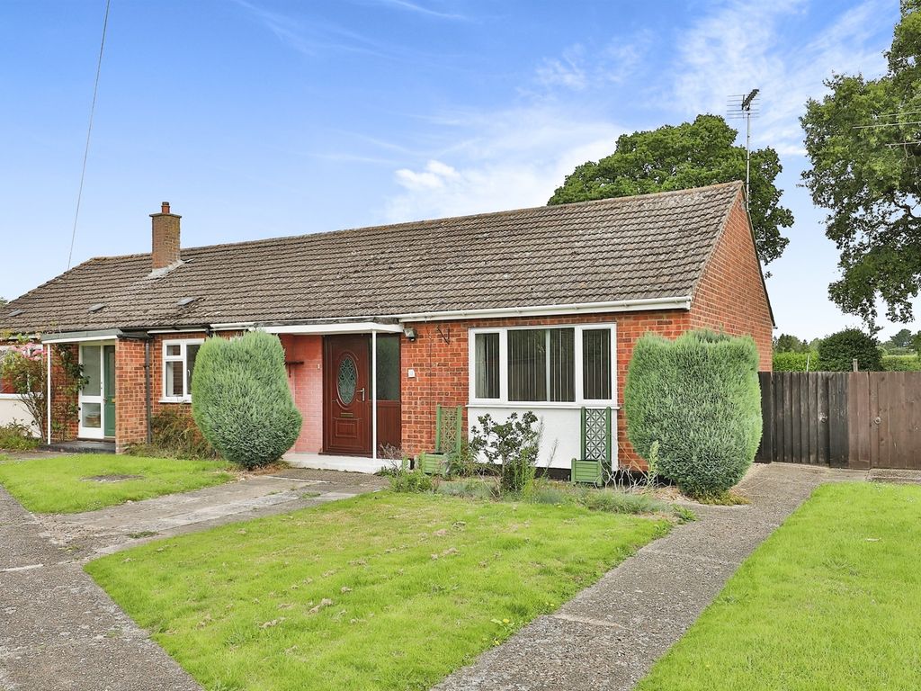 2 bed semi-detached bungalow for sale in Pear Tree Close, Mattishall, Dereham NR20, £200,000