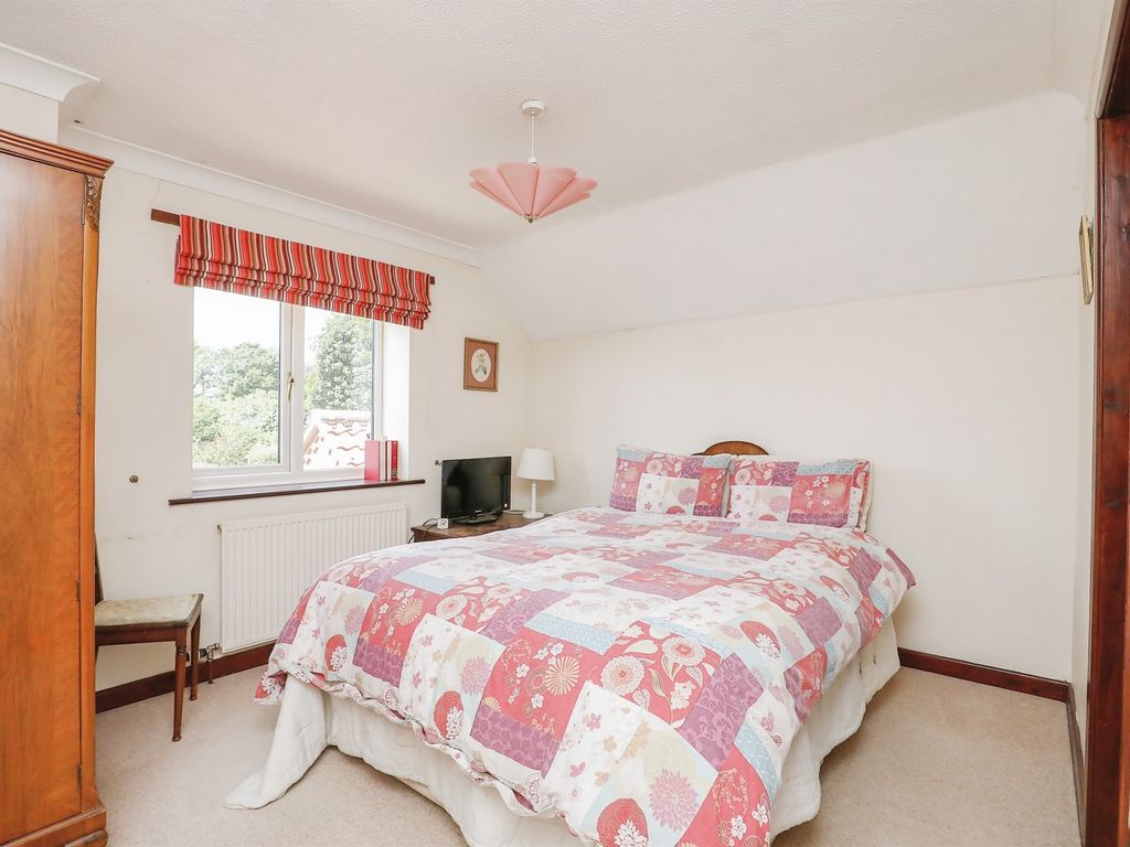 4 bed cottage for sale in Chimney Street, Castle Acre, King's Lynn PE32, £500,000