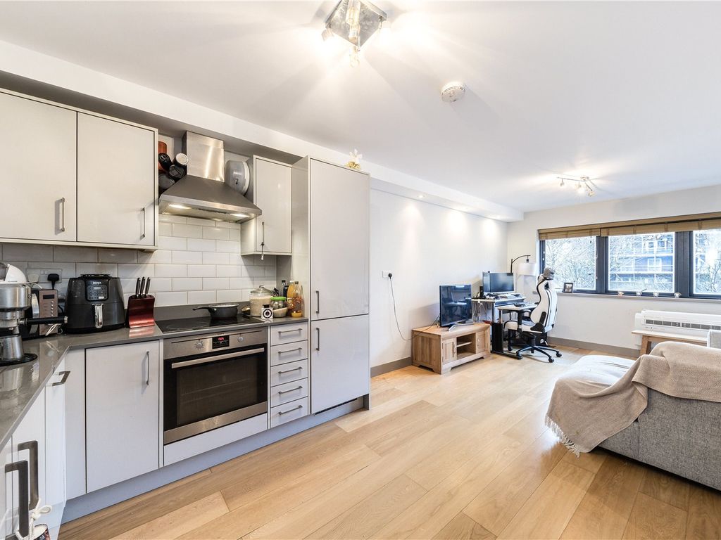 1 bed flat for sale in Rothsay Street, London SE1, £400,000