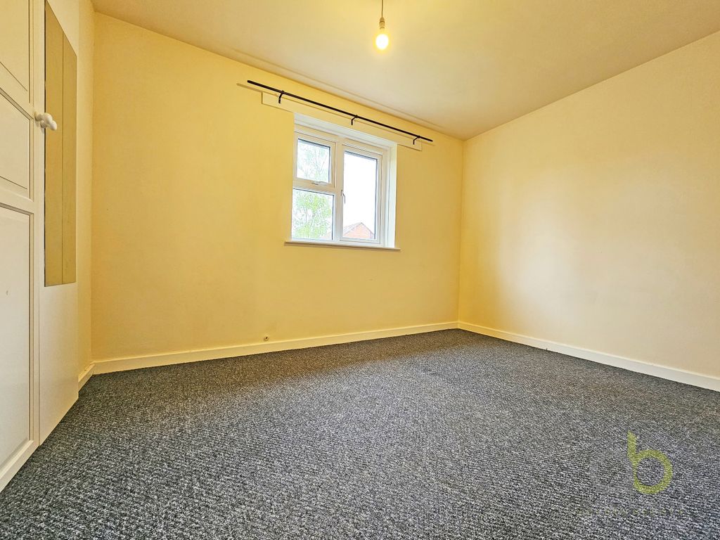 1 bed terraced house for sale in Regents Court, Aveley RM15, £185,000