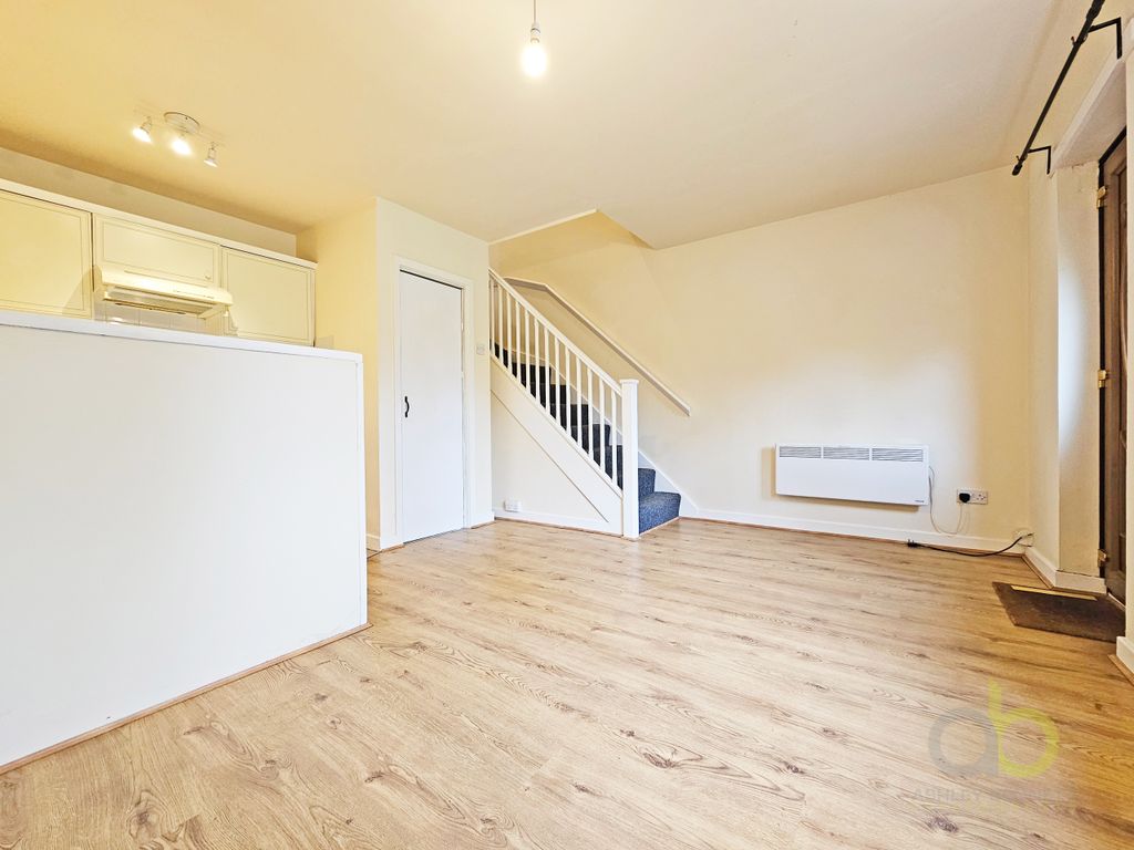 1 bed terraced house for sale in Regents Court, Aveley RM15, £185,000