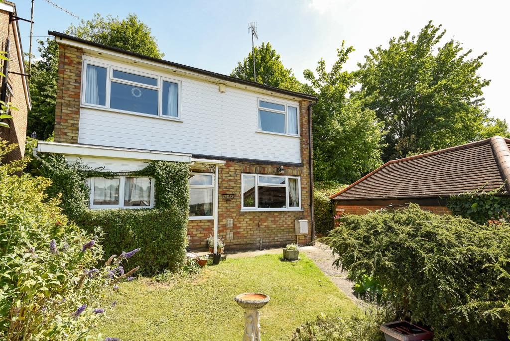 4 bed detached house for sale in Chesham, Buckinghamshire HP5, £675,000