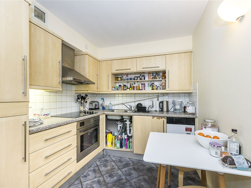 2 bed flat for sale in Chicheley Street, London SE1, £725,000