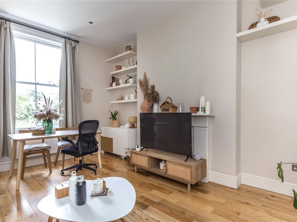 2 bed flat for sale in Randolph Avenue, London W9, £685,000