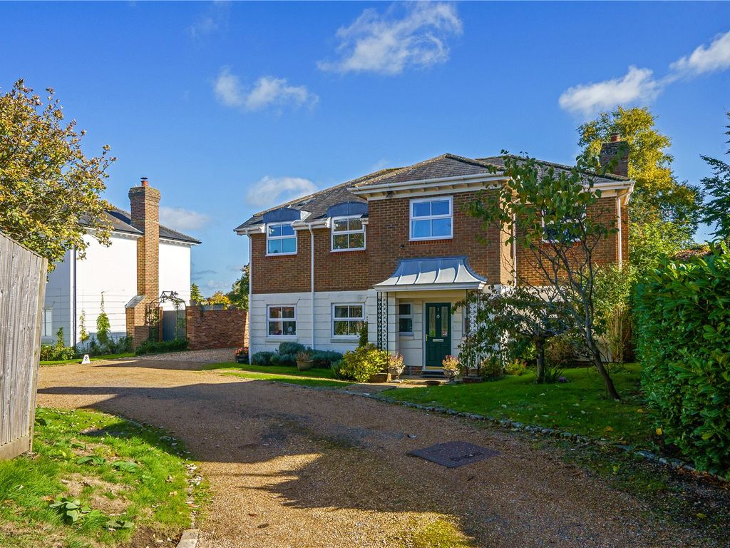 5 bed detached house for sale in Kintbury Square, Hungerford RG17, £750,000